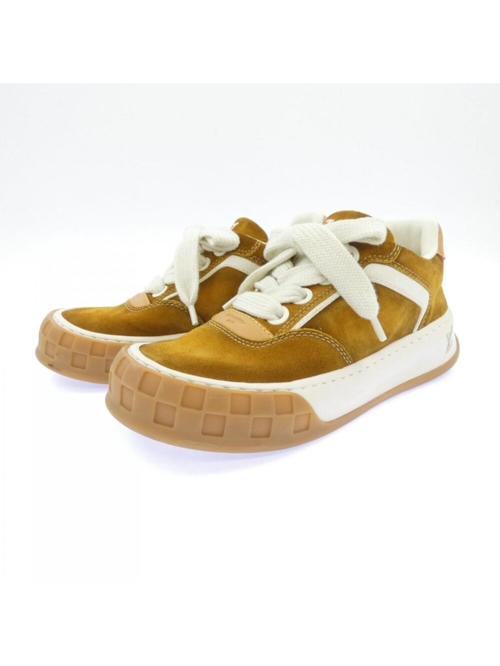 Louis Vuitton LV Tilted Sneakers - Picture 3 of 6